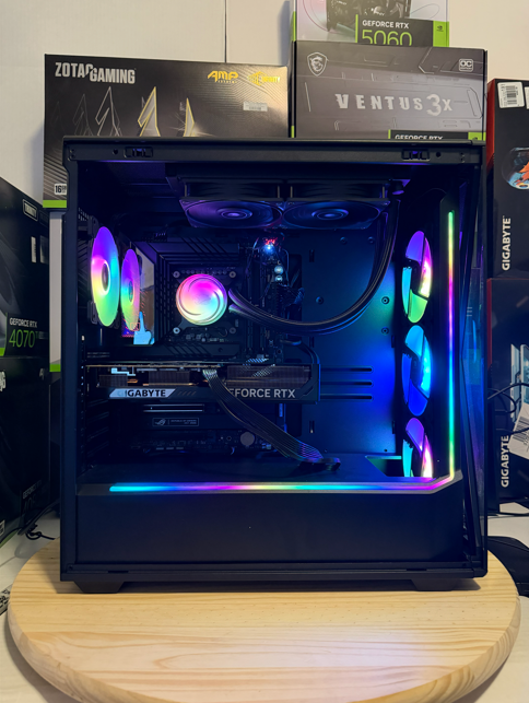 I9 13900K | RTX 5070 | 48GB DDR5 | 1TB SSD